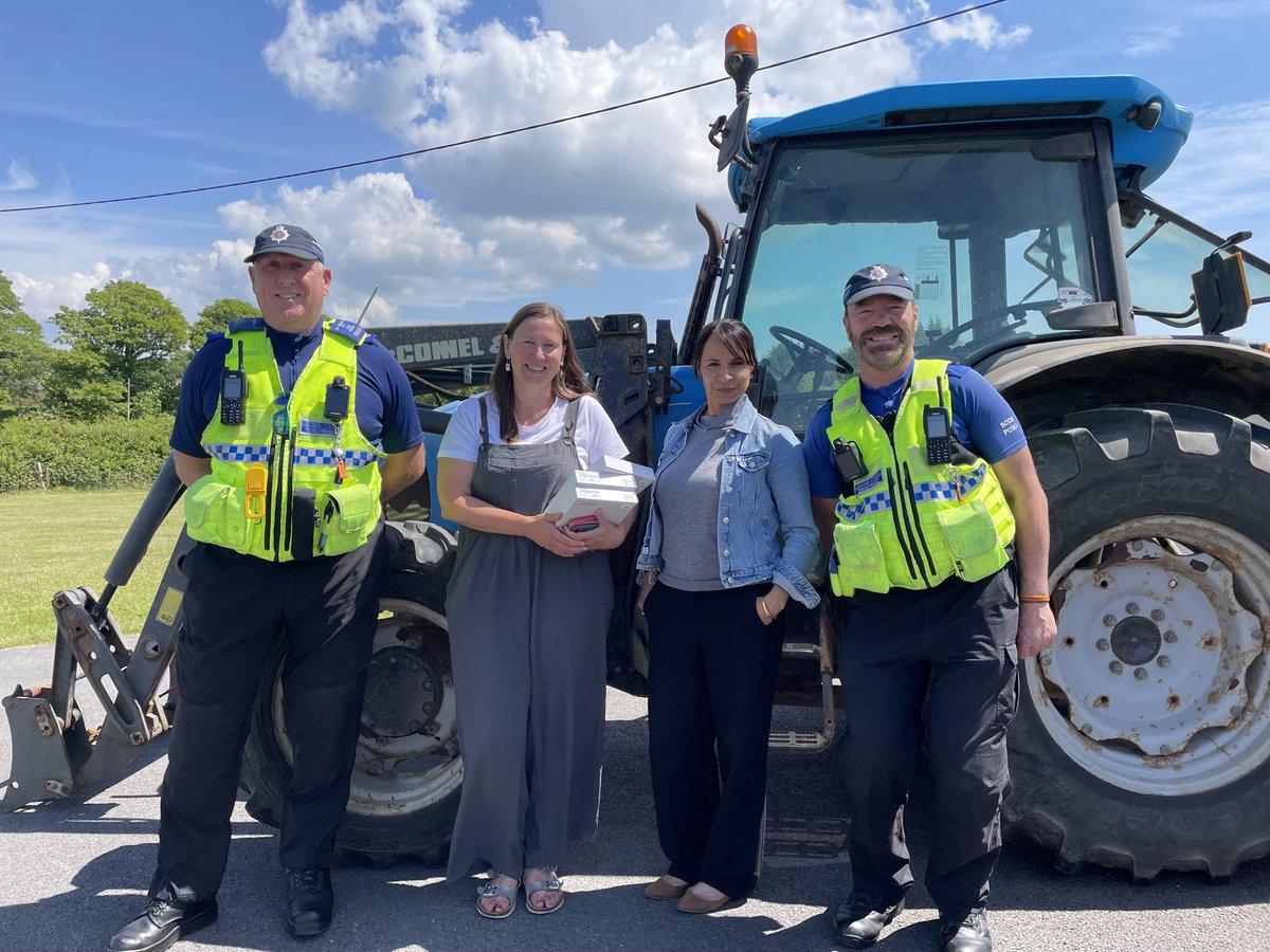 commissionersw's tweet photo. #InYourCommunity | Engagement

Yesterday PCC @emmawools visited the Gower, Sketty &amp; West Cross to discuss:
🚜 rural crime  
🏡community initiatives  
👮‍♀️policing matters

We also had the pleasure of donating devices to @GowerYFC as part of the PCCs digital inclusion initiative👩‍💻👨‍💻 https://t.co/7deWUnPdFu