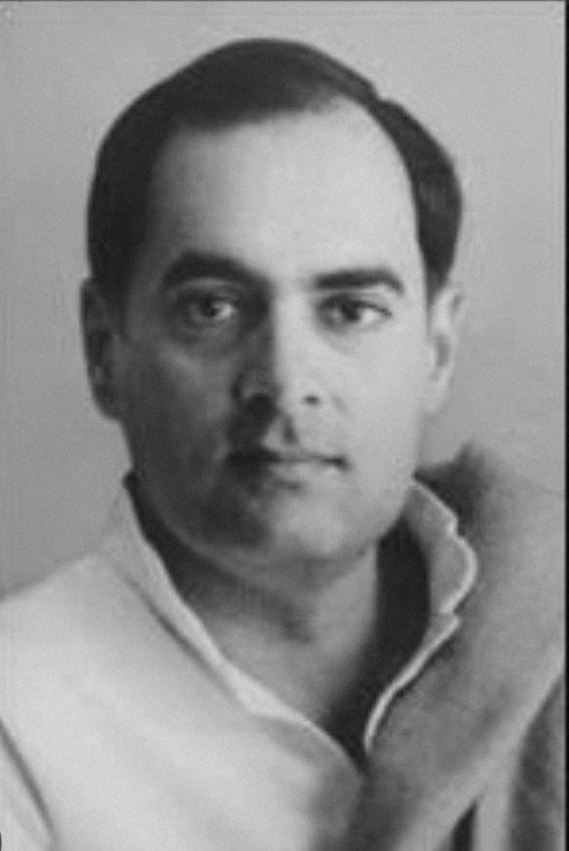 भारत रत्न पूर्व प्रधानमंत्री स्वर्गीय श्री राजीव गांधी जी की पुण्यतिथि पर शत शत नमन  !!
<a href="/INCIndia/">Congress</a>
<a href="/INCUttarPradesh/">UP Congress</a>