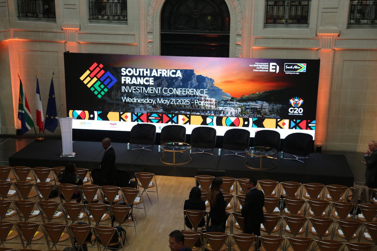 NathiMthethwaSA's tweet photo. Deputy President @PMashatile led the South African delegation to the High-level segment of the SA-FRANCE Investment Conference taking place in France, Paris. This conference reflects our shared ambition to turn economic cooperation into inclusive growth. https://t.co/WX7suvrt7J