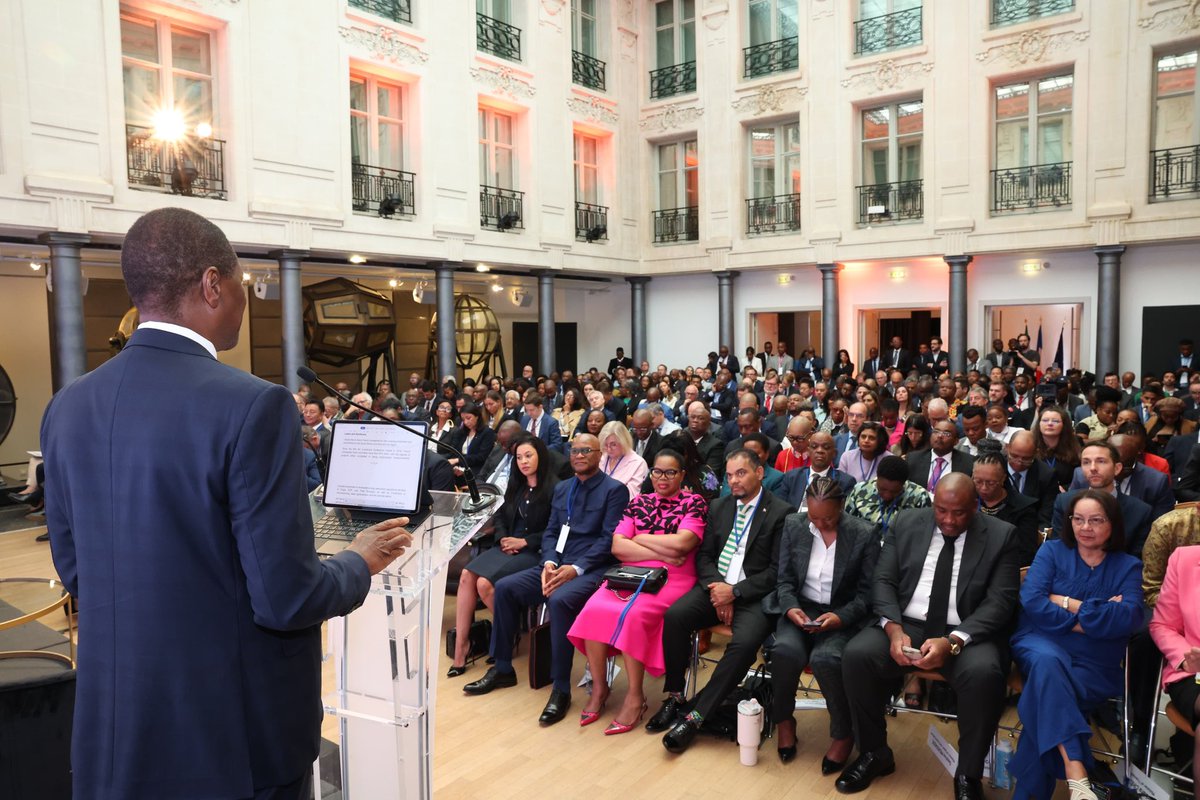 NathiMthethwaSA's tweet photo. French foreign direct investment in South Africa fuels operations of over 480 French companies, including most of CAC-40 groups across key sectors such as renewable energy, infrastructure &amp; financial services—creating more than 65,000 jobs &amp; fostering critical skills development. https://t.co/VqzqGqa0yv