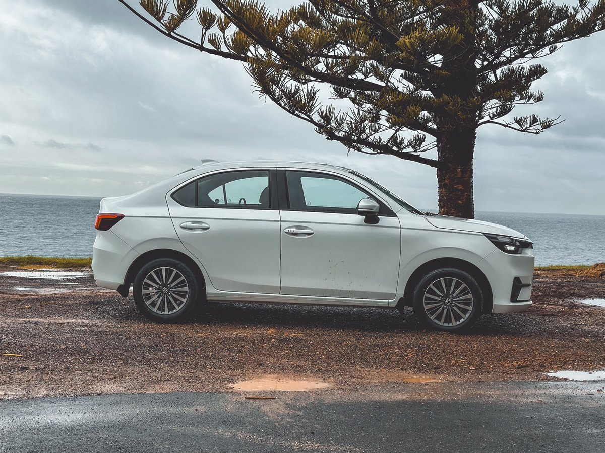 khuleonwheels's tweet photo. We have arrived in Cape Town for the launch of the new Honda Amaze. The new design looks matured and it borrows a few design cues from its siblings like the Elevate and Ballade. Highlights for the top-spec Comfort derivative include LED…
#HondaSA #HondaAmaze #PracticalIsIn https://t.co/SYlxZwWiyo