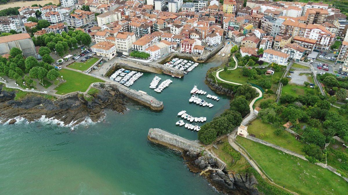 🚧 La última semana de mayo se desarrollará el dragado de la dársena exterior del puerto de #Mundaka para garantizar un calado adecuado para las embarcaciones fondeadas durante la temporada estival, asegurando la operatividad y la seguridad del puerto.

🔗irekia.euskadi.eus/es/news/101820