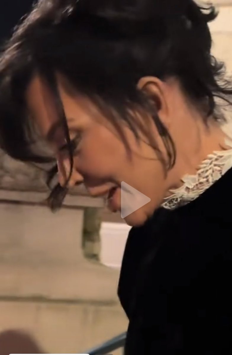 ronypoop's tweet image. Kris FUCKING JENNER 🔥🔥🔥🔥🥵🥵🥵 SHE LOOKS LIKE KIM❤️