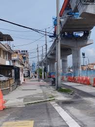 Eclides3's tweet photo. El Metro Elevado es el esperpento arquitectónico más grande de Bogotá y del mundo.
Peñaloza, López y Galán, construyen el orinal más grande del universo. https://t.co/tNaSXUrvYD