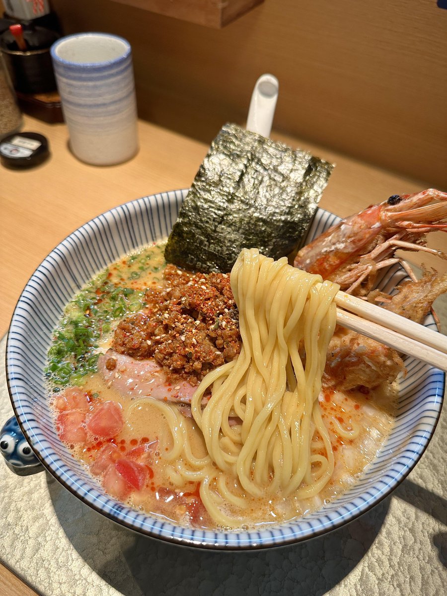 一碗ラーメンがもたらす幸福感🍜