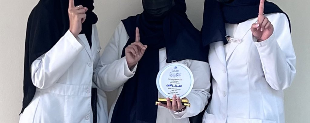 ree5xv's tweet photo. الحمد لله الذي وفقنا لهذا الإنجاز
حصولنا المركز الأول على مستوى الكلية في الجورنال كلوب كان نتيجة جهودنا ودعمكم الكبير
@reemaaziz37 @ilama_moh 
وبإذن الله القادم أجمل وأعلى https://t.co/FYbiZPrH6d