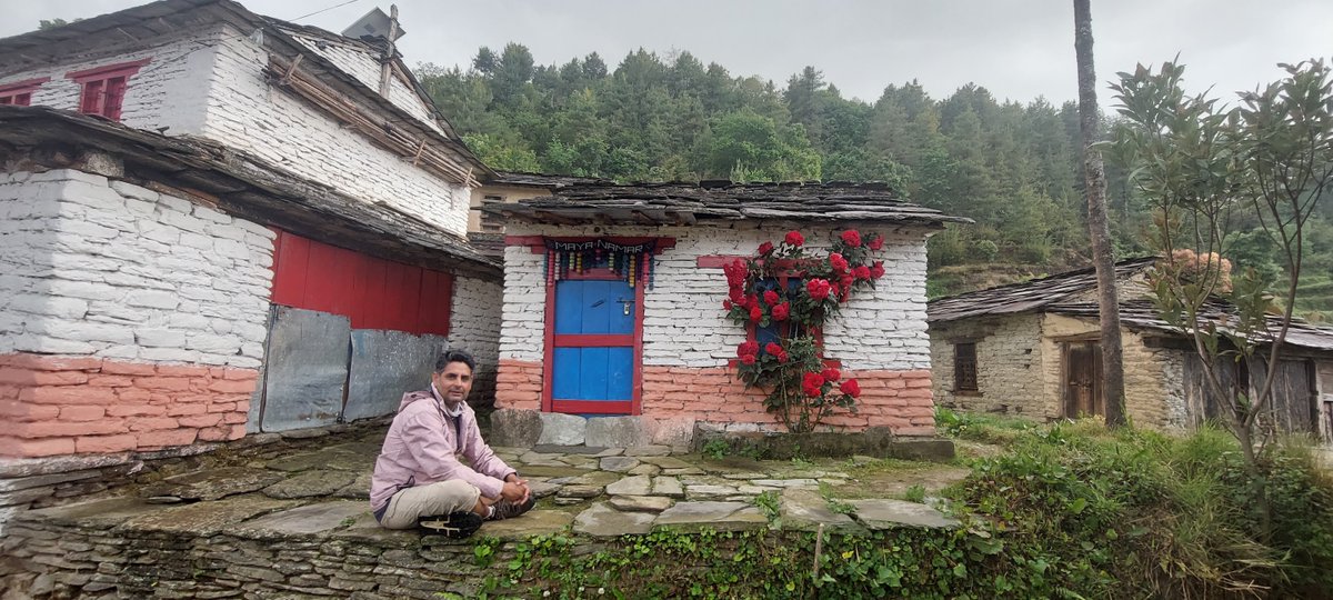 DhakalSaurav's tweet photo. @tweetsudhan @Storycycle @Greengrowth01 Just back from an epic low-carbon trek to Mohare Danda with friends! 🌿⛰️
Part of the Annapurna-Dhaulagiri Community Trek — full of fun, views & purpose.
Next
Ride: Fort Stage (Dec 2025)
Trek: March 2026 — join us!
#SustainableTravel #NepalTrek #MohareDanda #LowCarbonTourism https://t.co/yhMw7sWgwk