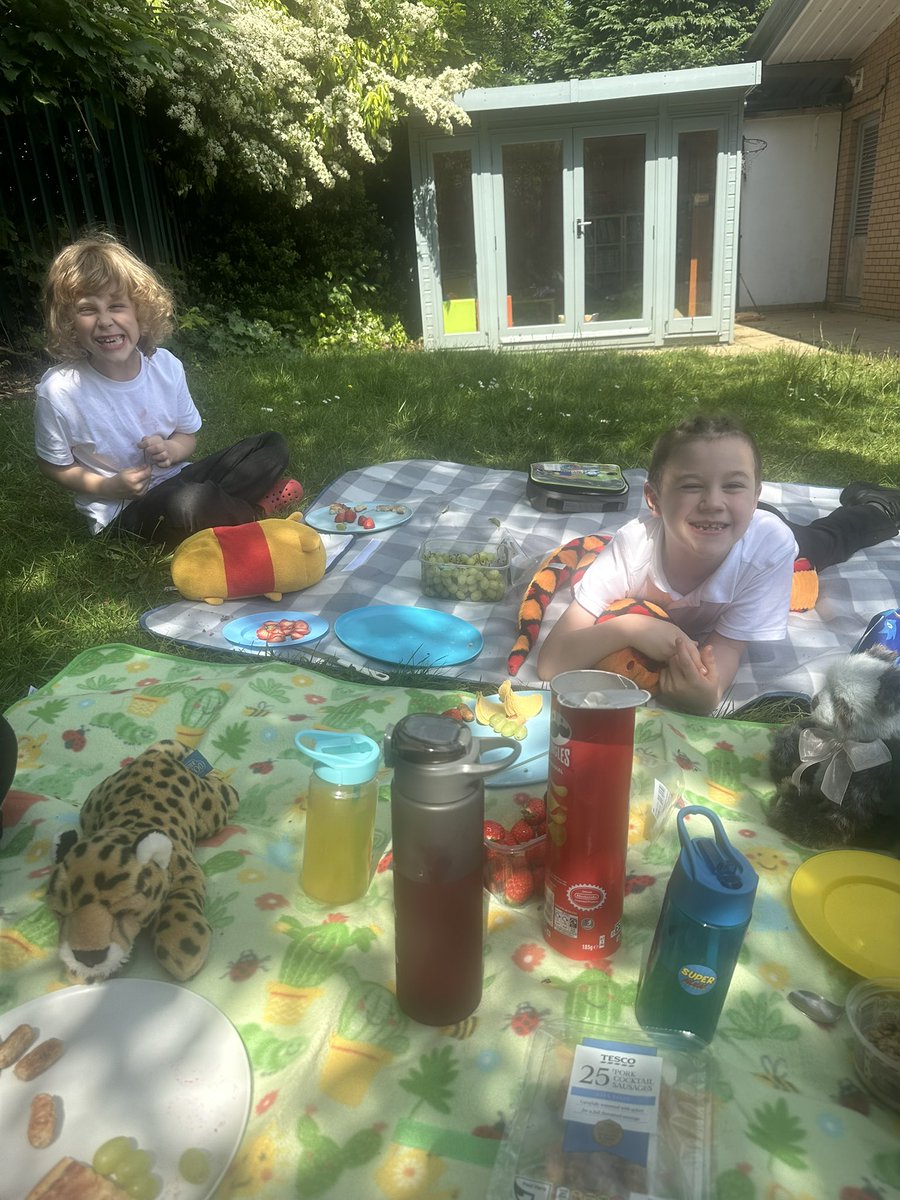 LindenCentreM1's tweet photo. Teddy Bear Picnic 😍 https://t.co/3VhytQDt2H