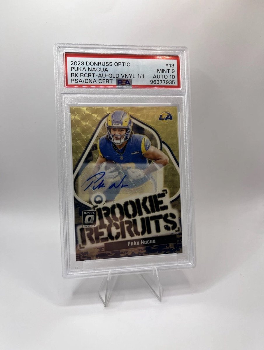 Bgooch21's tweet photo. @themightyelf159 Someone take this for $1050 firm 🚢 https://t.co/A7s74nck3T