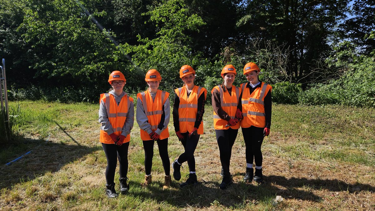 TootHillSTEM's tweet photo. Girls from year 9 and 10 are on site in Lowdham to visit the Jackson Civils food defence site.  Brilliant dam making skills from the girls as well as seeing the actual project. Lots of good for thought regarding #STEM careers.  Thanks for having us! #STEMeducation #girlsinstem https://t.co/6nwg4UzhXh