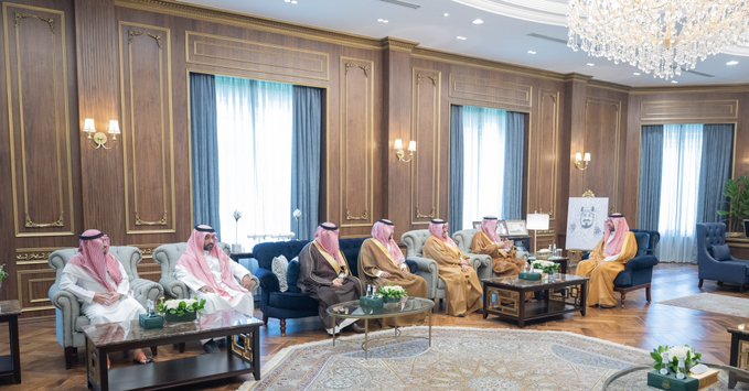 سمو #أمير_الحدود_الشمالية يستقبل #اللجنة_الوطنية_للجان_العمالية 

spa.gov.sa/N2322426