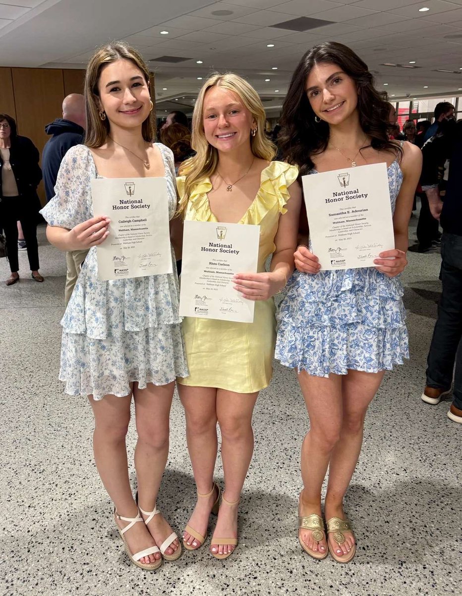 whscheering's tweet image. Congratulations to our cheerleaders who were inducted into the National Honor Society! @WHawkSAthletics