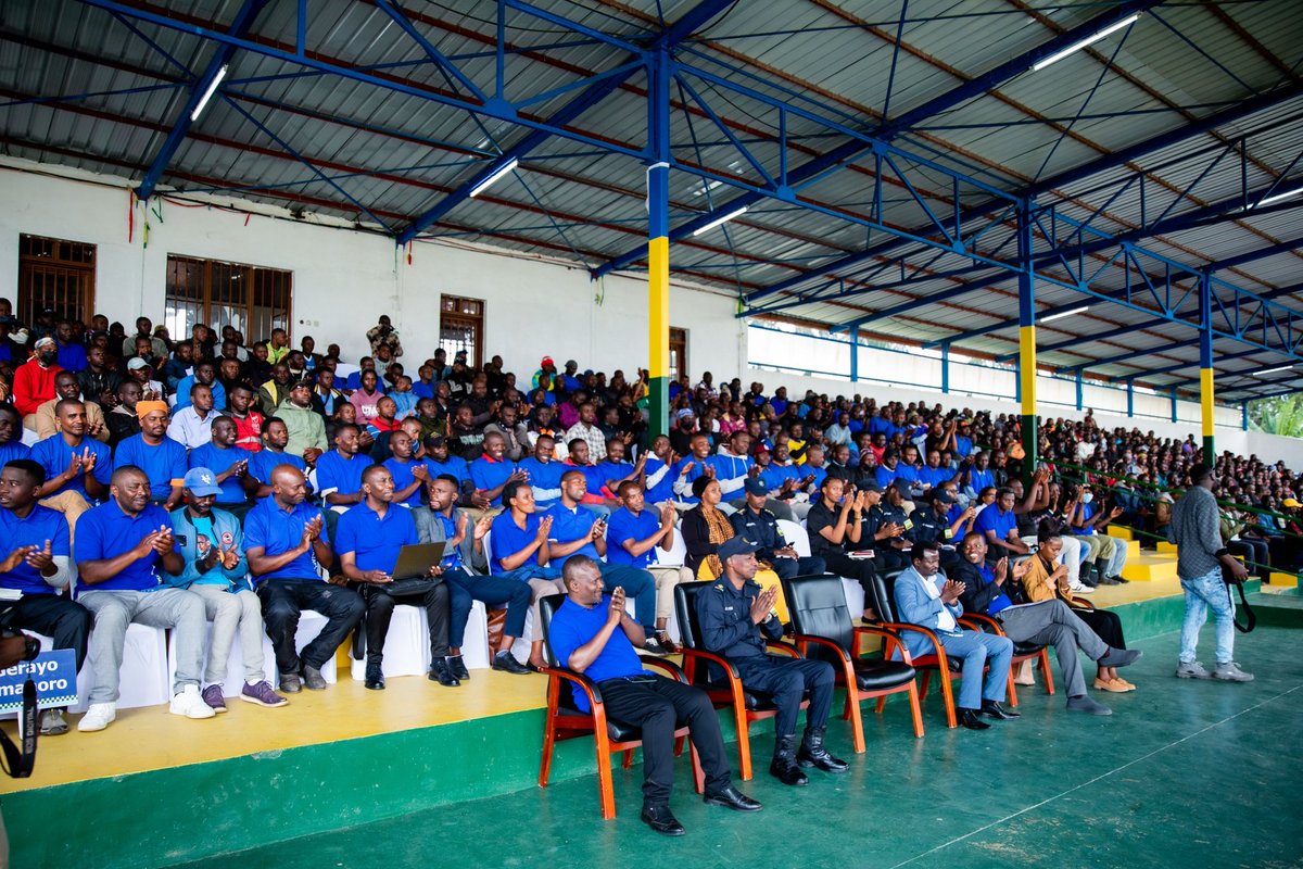 Rwanda Standards Board (@rwandastandards) on Twitter photo Uruhare rwa buri wese muri twe rurakenewe. Leta yashyizeho amabwiriza y'ubuziranenge na laboratwari ipima ubuziranenge bwa kasike kugira ngo umutekano w'abatwara moto n'abazigendaho urusheho kubungabungwa.
#RwOX <a href="/RwandaInfra/">Ministry of Infrastructure | Rwanda</a> <a href="/Rwandapolice/">Rwanda National Police</a> #Kasikeikwiye #Gerayoamahoro Uruhare rwa buri wese muri twe rurakenewe. Leta yashyizeho amabwiriza y'ubuziranenge na laboratwari ipima ubuziranenge bwa kasike kugira ngo umutekano w'abatwara moto n'abazigendaho urusheho kubungabungwa.
#RwOX <a href="/RwandaInfra/">Ministry of Infrastructure | Rwanda</a> <a href="/Rwandapolice/">Rwanda National Police</a> #Kasikeikwiye #Gerayoamahoro