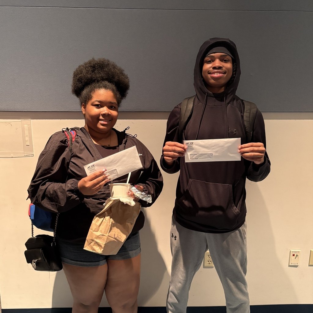 PHSWarriors1957's tweet image. 🎉🚗 Congratulations to our 6 amazing students who passed their Learner’s Permit Test! 🎓👏
You're officially on the road to becoming great drivers! 🛣️✨
We are so proud of you! Keep reaching for your goals! 💪🎯
#ProudMoment #StudentSuccess #RoadReady 🚦📝🎉