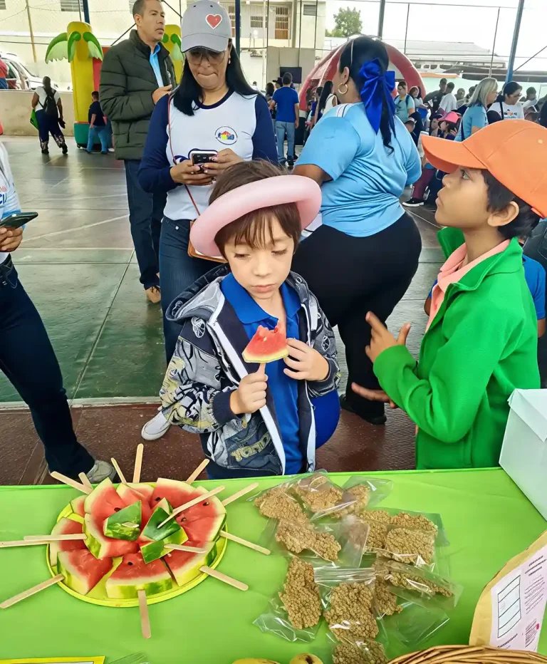 La Inventadera (@lainventadera) on Twitter photo #21May
"El autismo no es una enfermedad, pero su manejo nutricional SÍ puede cambiar vidas".
Nuevas investigaciones revelan cómo la dieta antiinflamatoria impacta el eje intestino-cerebro en el espectro autista.
✍️<a href="/nuecesitav/">Nuez Moscada</a>
📰lainventadera.com/2025/05/03/ali… #21May
"El autismo no es una enfermedad, pero su manejo nutricional SÍ puede cambiar vidas".
Nuevas investigaciones revelan cómo la dieta antiinflamatoria impacta el eje intestino-cerebro en el espectro autista.
✍️<a href="/nuecesitav/">Nuez Moscada</a>
📰lainventadera.com/2025/05/03/ali…