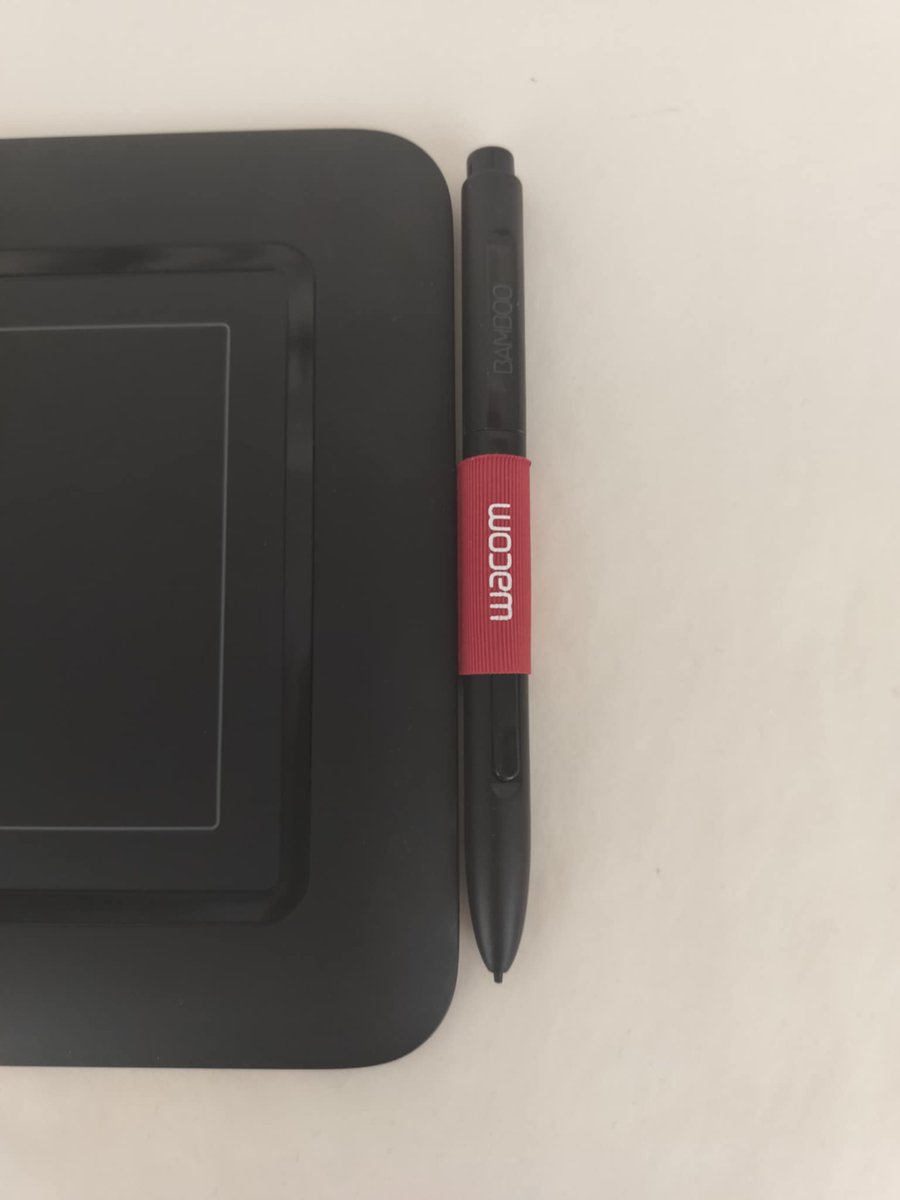cykelpimon's tweet photo. The Wacom CTH 460 tablet has a size of 9.8 x 6.9 inches (249 mm x 175 mm) and pressure levels of 1024 and a resolution of 2540 lpi and a maximum data rate of 133 percentage points and an accuracy of +/- 0.02 inches (+/- 0.5 mm) and it has standard USB. https://t.co/TLy9oi0SBF
