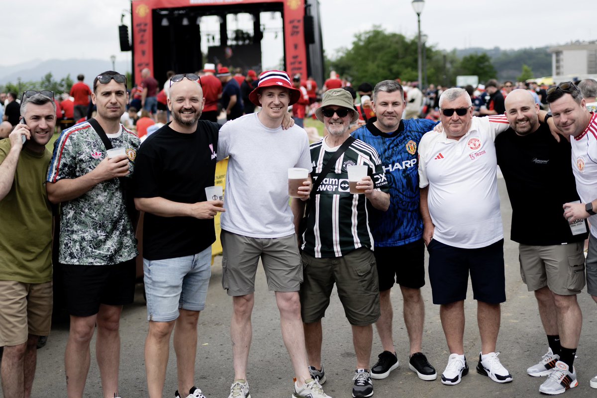 It’s a love that never dies 🇾🇪

#MUFC || #UELfinal