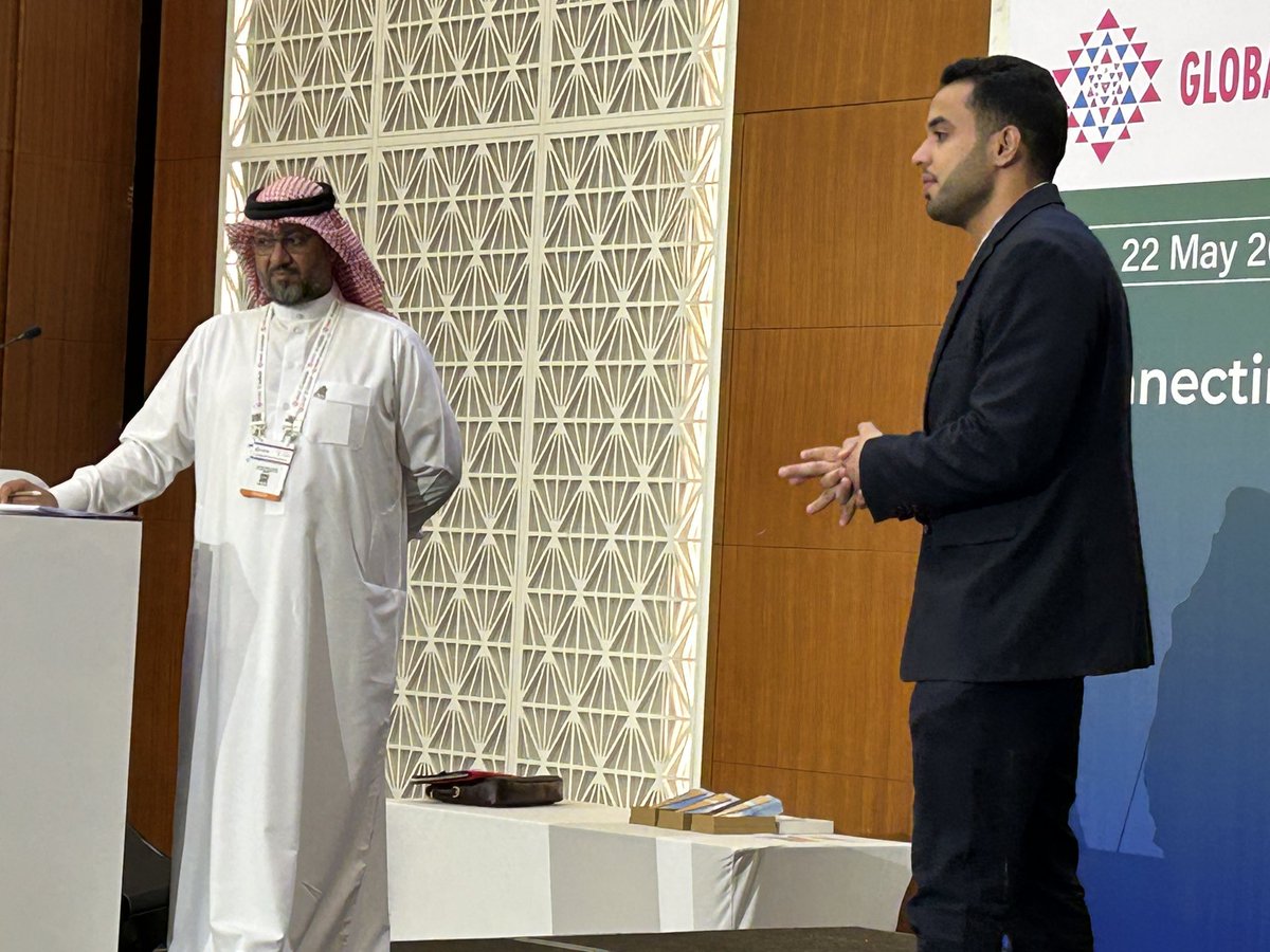 GlobalHSE_Event's tweet photo. #GlobalHSE2025 Day 3

Technical Session 14 | Digital Transformation &amp; Innovation in HSE

Session Moderator:-
Eng. Mohamed Abdulla Khamis

Speakers:-
Bushra Alhindi
Anas Alharbi
Oscar Enrique Ochoa Omana

#GHSE2025 #TechnicalSession #HSE #Health #Safety #Environment #aramco #PDO https://t.co/7Km2JIa3mn