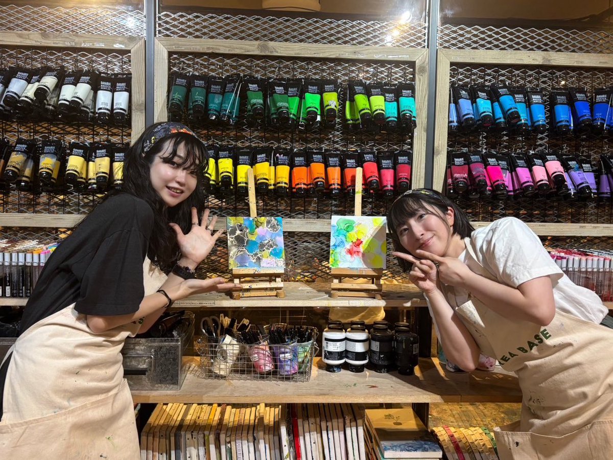 sk_sk_sakura's tweet photo. 今日は、まゆのんと芸術デートしてきましたよん❤️
とてもとても、充実した時間で…
最高に楽しかったぁー！！！
しあわせ〜🥰
まゆのんのセンスがバリバリ光ってた✨
またやりたーーい！！！

#CREABASE
#アルコールインクアート https://t.co/6cUSX4JkHi