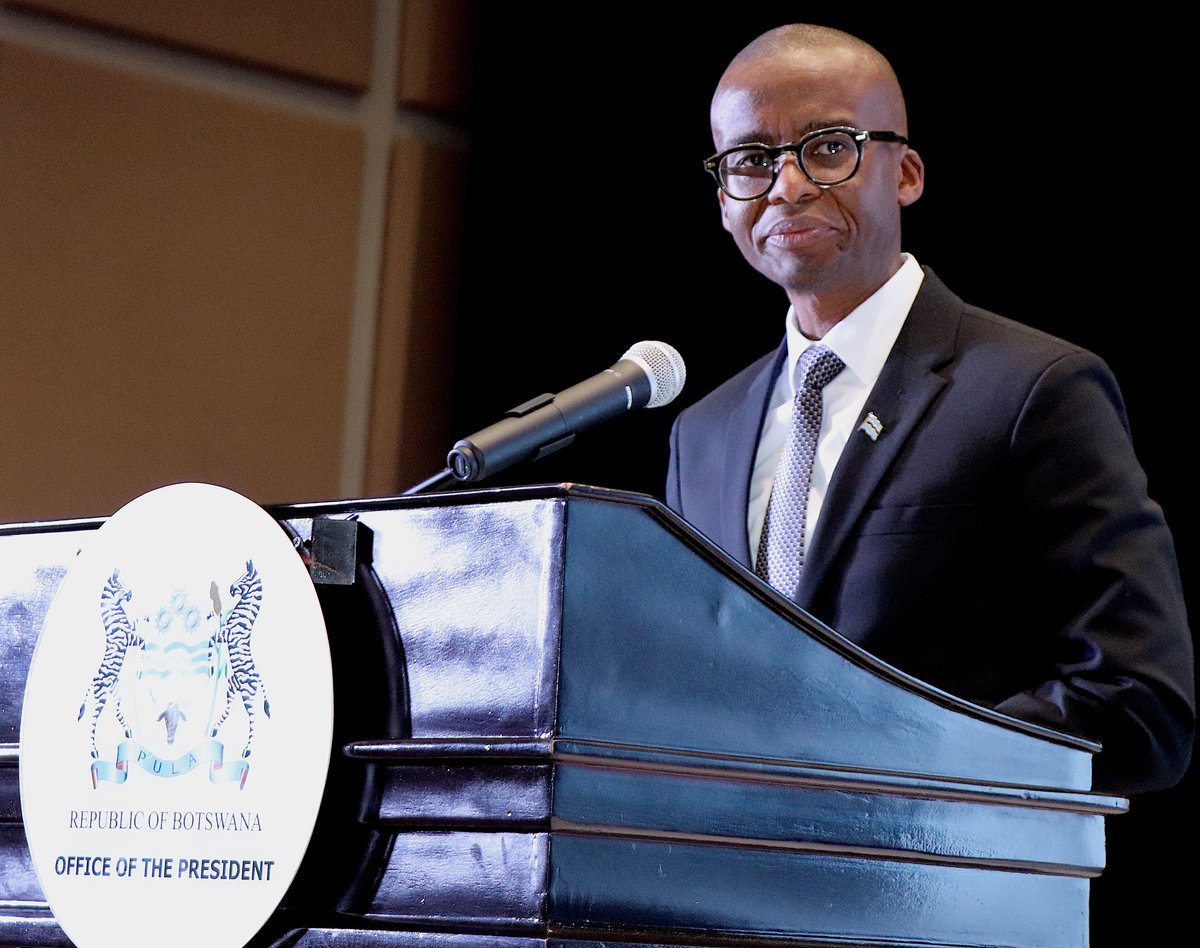 UNDP_Botswana's tweet image. “To thousands of young Batswana scattered across the landscapes of this country, this report is yours. You are its heartbeat. You have contributed to its contents immensely”. - Ndaba Nkosinathi Gaolathe, Vice President & Minister of Finance 🇧🇼 @BWGovernment @BWPresidency @BaHorv