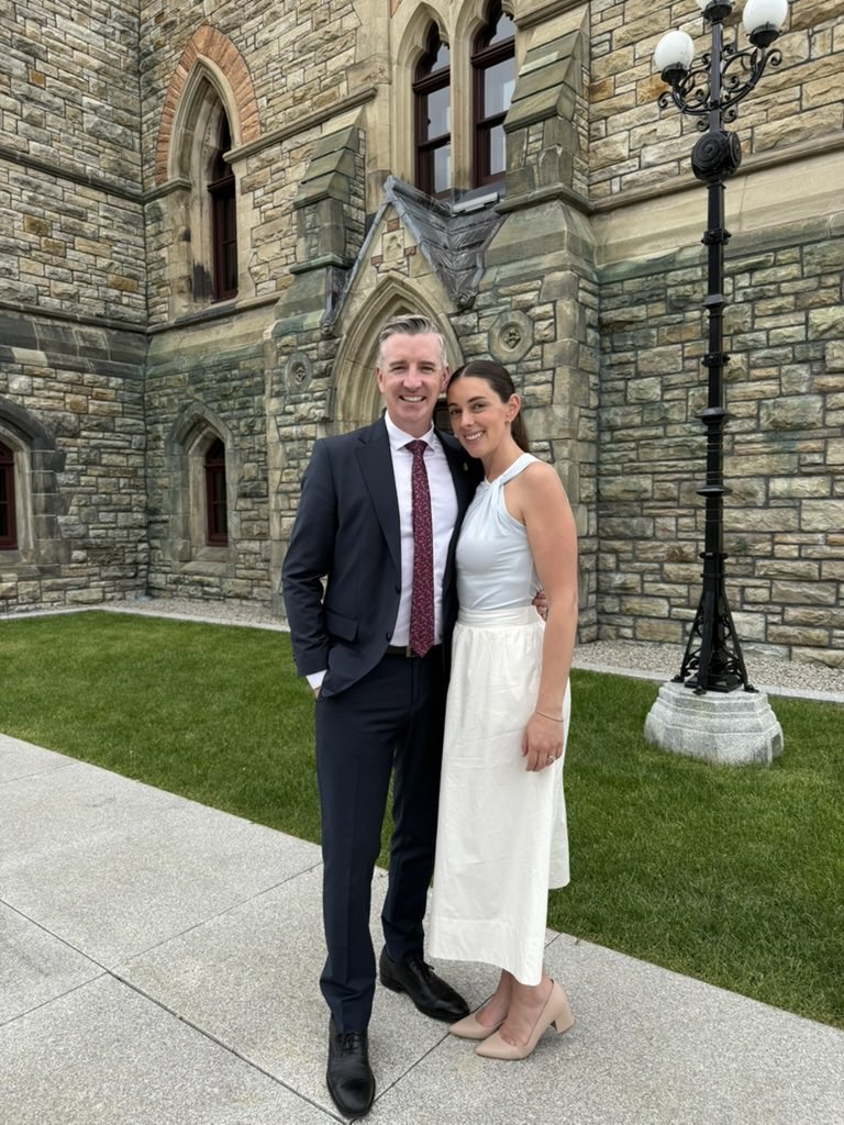 I was humbled to be sworn in once again as a Member of Parliament — and reminded of the deep responsibility entrusted to me by our community.

It’s an honour to continue being your voice in Canada’s Parliament.

Serving you is a privilege — one I never take for granted. 🇨🇦