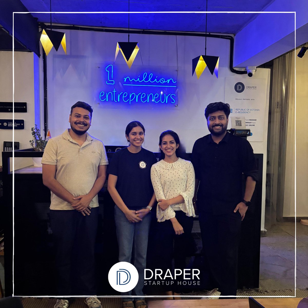 Hosted a power-packed DSH x eChai meetup ft. Manas from DrinkPrime and Rishav from Picxele 💥

We talked pivots, pitch decks, ICPs and personal branding — no fluff, just real founder insights.

Bonus: attendees came ready to pitch and collaborate. The energy was 🔥