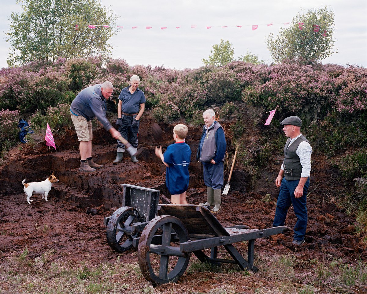 peatlandsLIFEIP's tweet image. 🌿 For our latest #Peatlands & #Art article, we interviewed photographer Shane Hynan. His work from the series ‘Beneath | Beofhód’ is currently exhibited in #EskerArts as part of the #BogSkin Exhibition. Read the interview: peatlandsandpeople.ie/news/peatlands…