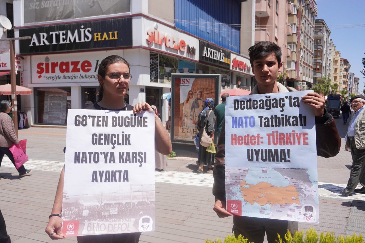 VatanPartisi26's tweet photo. ABD ve NATO, Edirne sınırımıza dayanırken susmuyoruz.

Türkiye’yi hedef alan Dedeağaç tatbikatına karşı yüce Türk milletini uyanmaya çağırıyoruz.

Eskişehir’den basın açıklamamızla bir kez daha ilan ettik:
Dedeağaç’taki tatbikata karşı, 24 Mayıs’ta Edirne’deyiz! https://t.co/NVq95yXFhD