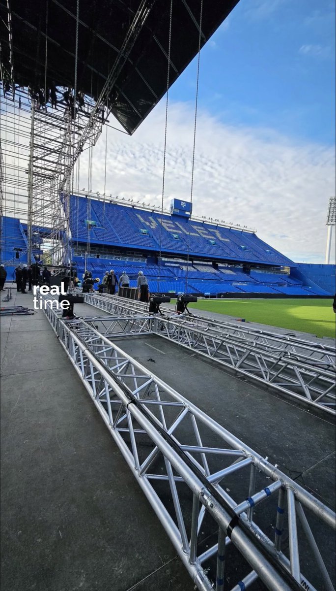RealTimeRating's tweet photo. Así se prepara Vélez para los 2 SOLD OUT de LALI de este fin de semana. https://t.co/QgATVhXEhY