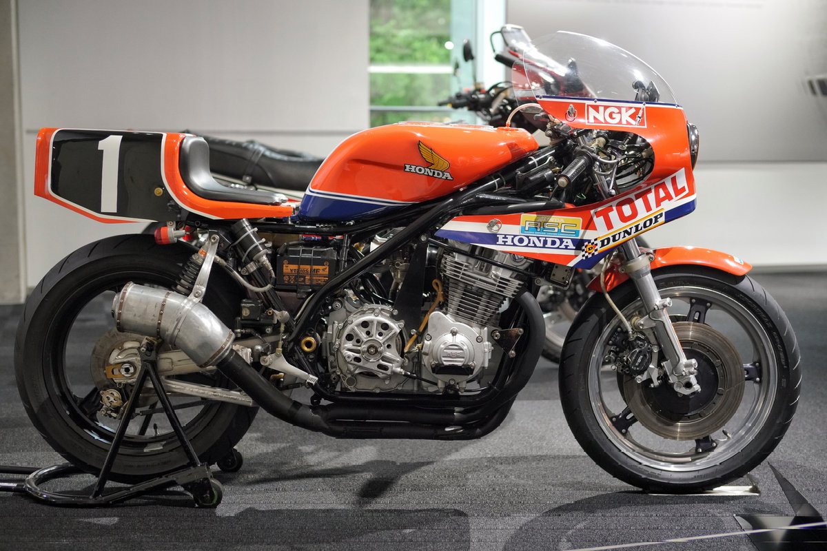 takashi024852's tweet image. 1980年代の
耐久レーサーの武骨さが好き( ﾟーﾟ)

#RS1000