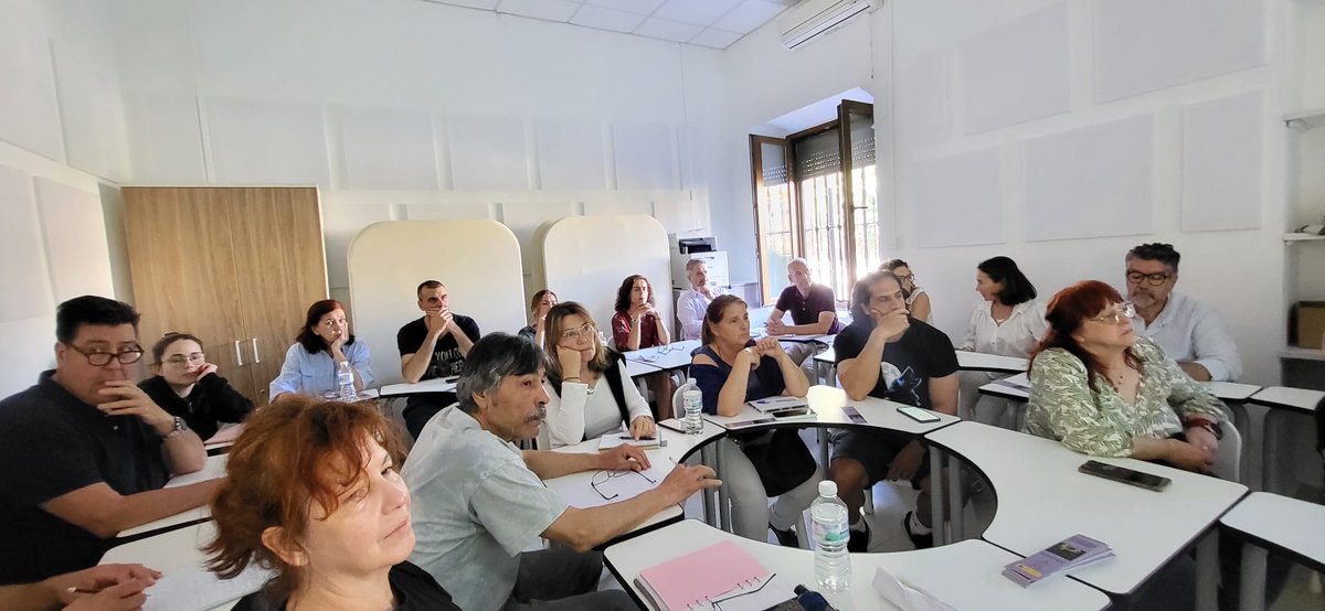 CEPdeSevilla591's tweet photo. Reunión de equipos directivos Red 2 de @edpermanente. Evaluamos la formación del profesorado y conocemos sus demandas. Gracias @musoangel por darnos la oportunidad de participar y al @ceper_Ribera por vuestra excelente acogida. @CEPdeSevilla @EvadeGloria @DG_IFP @cepcastilleja https://t.co/zzzcFa7Qm0