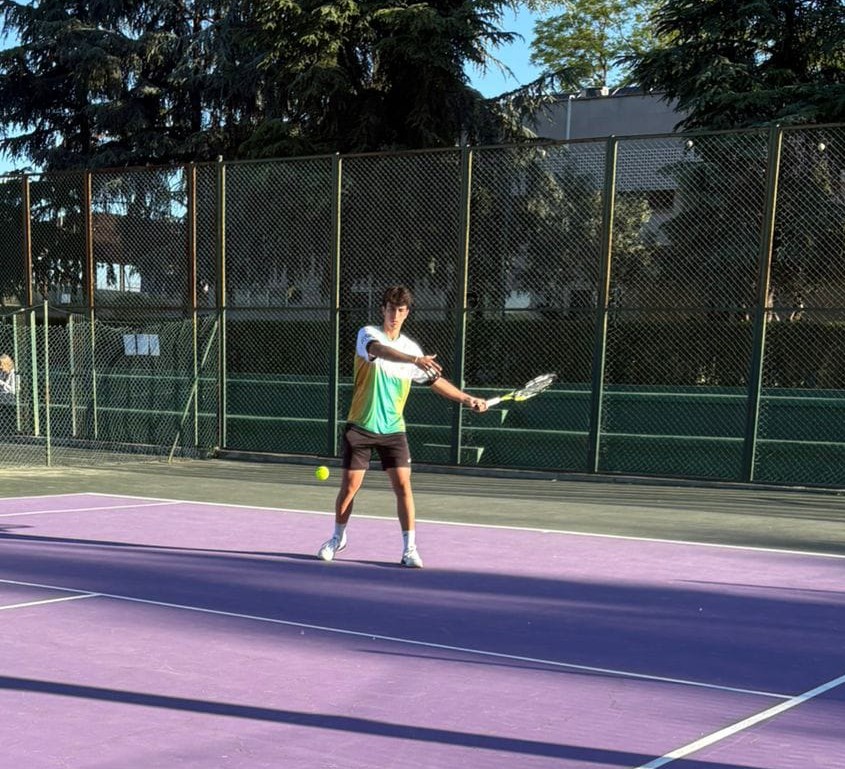 safydeuex's tweet image. La @infouex cerca d podium en @ceusmadrid2025 d tenis, organizado ejemplarmente por @urjc 
Reseña completa y fotos en nuestros perfiles @safydeuex d @instagram y @facebook
Desde aquí nuestra agradecimineto a @FJyD y @jovendeportEXT por el apoyo al deporte universitario extremeño