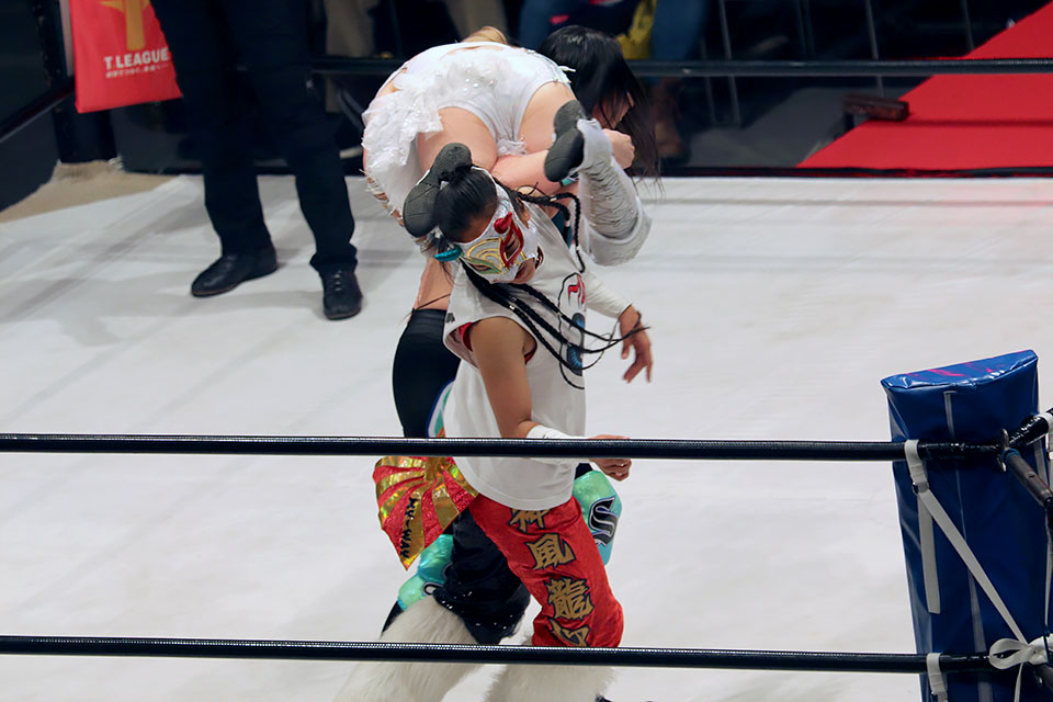 chika_dahlia's tweet photo. 2025/4/27
『LUCHA FIESTA ESPECIAL』
両国国技館

第2試合
真白優希、炎華、YuuRI vs ソンヤ、CoCo、長谷川美子①

@mashiro_yuki89
#wavepro #GanPro #GanJo
#俺達のMYWAY 
#ルチャフェス https://t.co/5Dlpdvg8k3