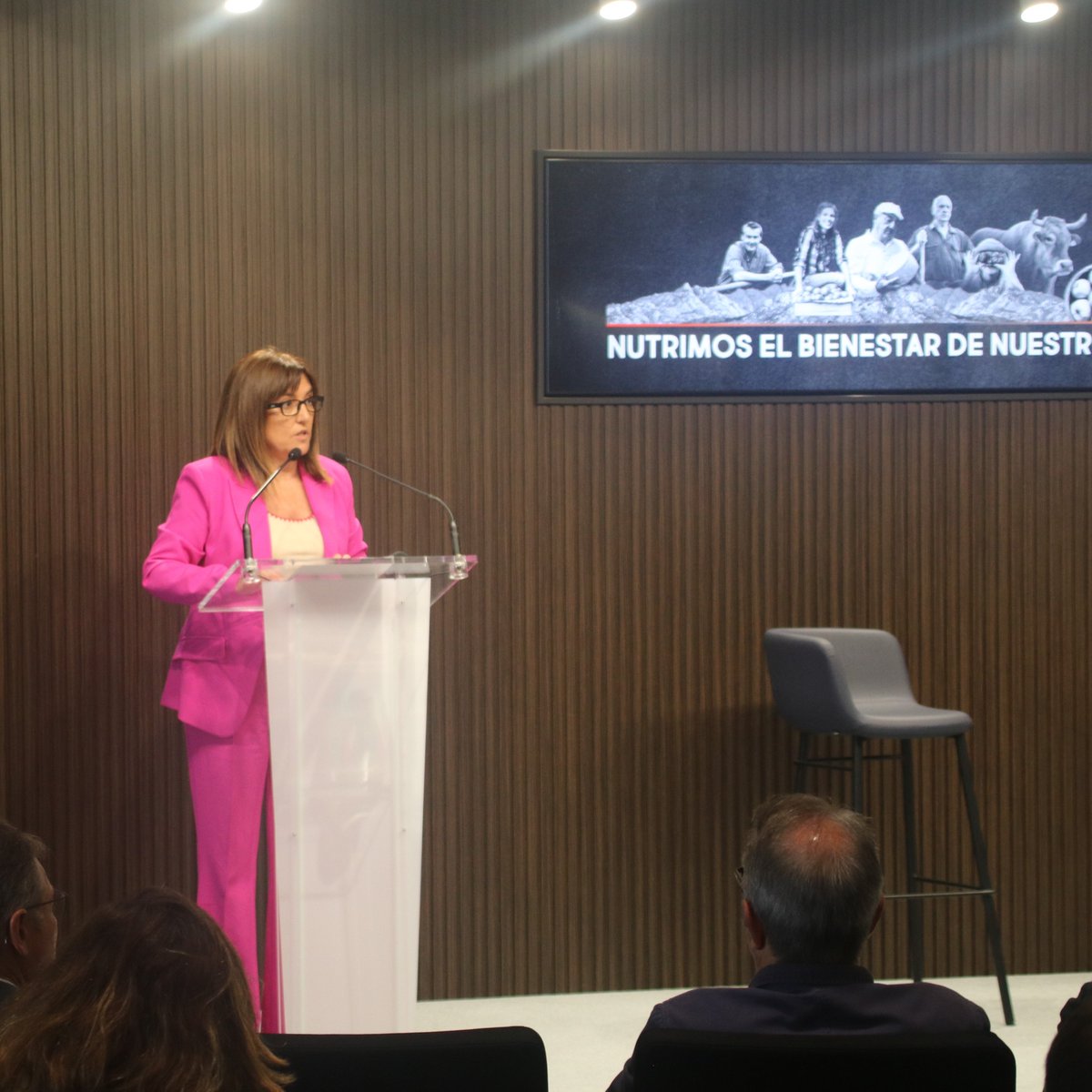 🛒 La consejera Amaia Barredo ha participado en el Foro #BM donde ha animado a las cadenas de distribución alimentaria que operan en #Euskadi a que presten una especial atención al primer sector ya que sus productos son sinónimo de cercanía y calidad.

🔗 irekia.euskadi.eus/es/news/101824