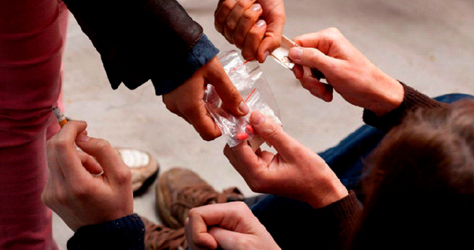 DiarioPuntal's tweet image. ❗ En #Córdoba, el 90% de los jóvenes que cometen #delitos consume #drogas

⭕ El dato constituye un desafío para las autoridades para sancionar una #ley que permita la internación no voluntaria de las personas con #adicciones.

✍🏼@mirastorzaok
🌐puntal.com.ar