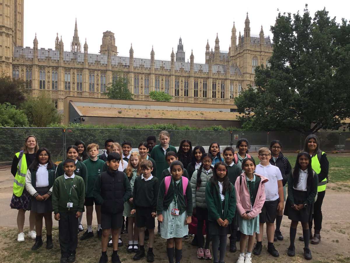 BrocksHill's tweet photo. What a fantastic Day! Some of our pupils visited @UKParliament @UKHouseofLords @HouseofCommons on Monday. 
Thanks for taking the time to talk to us @NeilDotObrien @RNBlake -we look forward to inviting you into our school! https://t.co/InnEMD5nn2