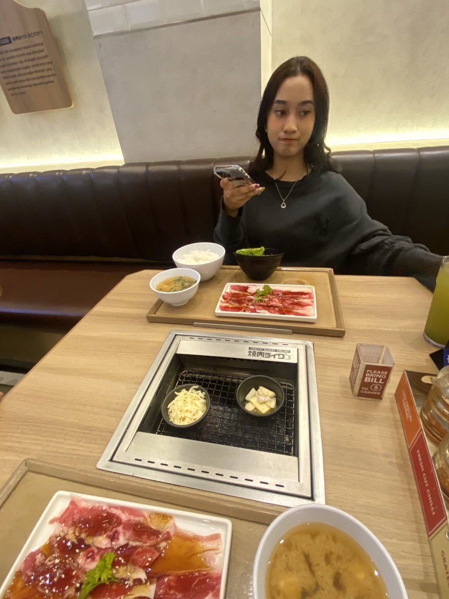 primitivefaze's tweet image. kalo aja kamu tau sayang.. 😢