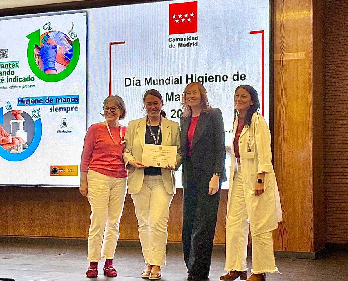 Hospital Universitario 12 de Octubre (@h12octubre) on Twitter photo <a href="/preventivah12o/">Medicina Preventiva H12O</a> 👏 El Servicio de Medicina Preventiva, premiado en el V Concurso Audiovisual de Higiene de Manos de la Comunidad de Madrid.
🏅 Por el vídeo “En un entorno donde cada contacto puede cambiar el destino”. La misión se llama Manos Limpias. #somosdel12
+info: c.madrid/gqc0g2 <a href="/preventivah12o/">Medicina Preventiva H12O</a> 👏 El Servicio de Medicina Preventiva, premiado en el V Concurso Audiovisual de Higiene de Manos de la Comunidad de Madrid.
🏅 Por el vídeo “En un entorno donde cada contacto puede cambiar el destino”. La misión se llama Manos Limpias. #somosdel12
+info: c.madrid/gqc0g2