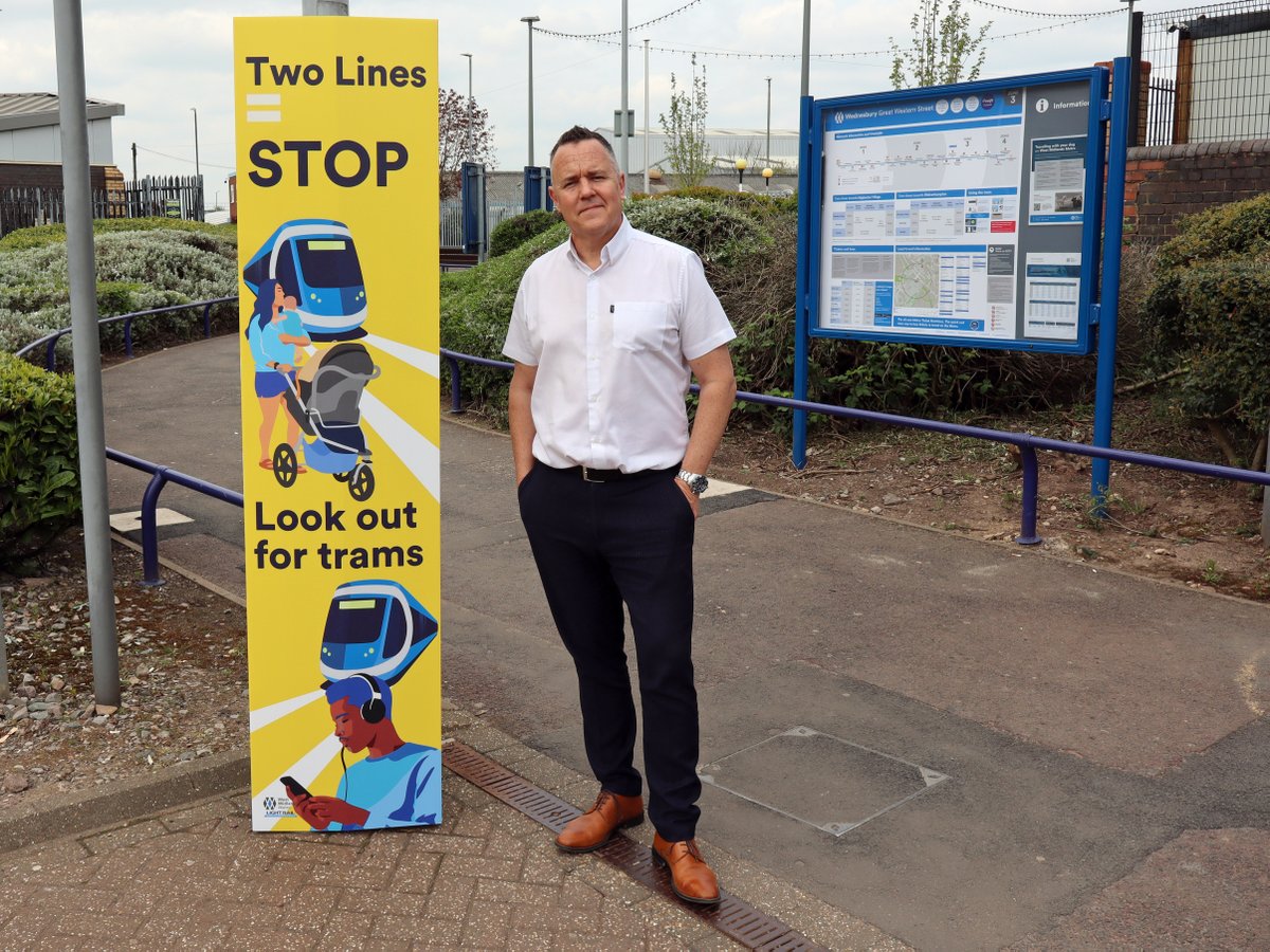 LightRailSSB's tweet photo. Have you seen our boards out and about in Birmingham?π
West Midlands Metro has become the latest tramway to join our National Safety Campaign 'Two Lines = STOP'π
Find out more here: https://t.co/KiE5XB041L
@WMmetro
#LRSSB https://t.co/NsqbSIYYH5