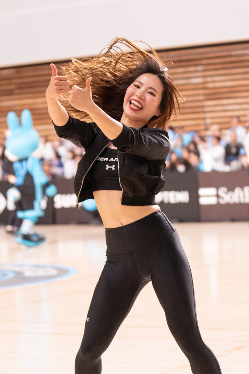 toshipanic's tweet photo. 2025.4.25-27 B3 PLAYOFFS QUARTERFINALS 2024-25 東京ユナイテッドBC vs アースフレンズ東京Z in 有明アリーナ(サブアリーナ)

4代目UNITE DANCERS 
Sayakaさん

#青に染めろ
#JumpUptoB2
#東京ユナイテッドBC
#TUBC
#4代目UNITEDANCERS
#UNITEDANCERS
#Sayaka https://t.co/yrBMBGNuMa