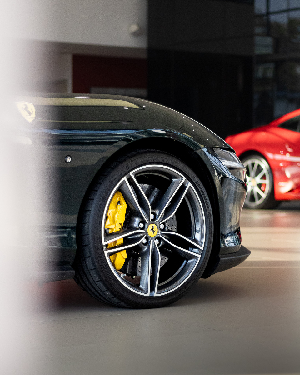 It's #WheelcrushWednesday and we are celebrating with this uniquely specced Ferrari Roma! 

#Ferrari #FerrariRoma #ScuderiaSouthAfrica #Supercars #WCW #WheelShot