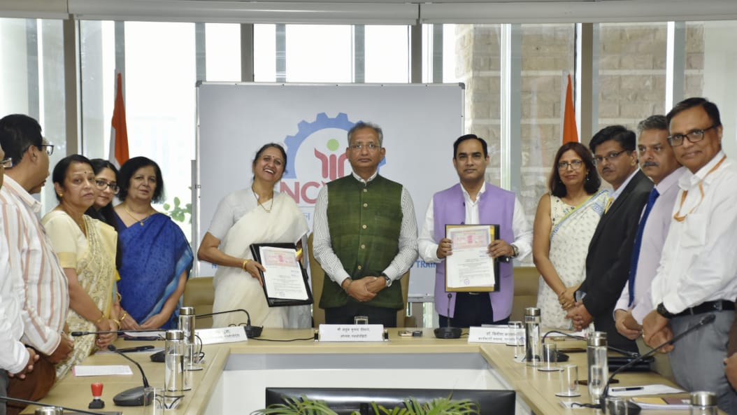 NCVETIndia's tweet photo. NCVET grants recognition as an Awarding Body (Dual) to  Ratan Tata Maharashtra State Skills University through the signing of  agreement on 21st May, 2025. With this recognition, Ratan Tata Maharashtra State Skills University as an AB (Dual) will be eligible to award, assess and certify the learners for its NSQF-aligned, approved or adopted qualifications.
#NCVET #SkillDevelopment #Entrepreneurship
@MSDESkillIndia @PIB_India @PIBMSDE @AIRNewsHindi @airnewsalerts @DDNewslive @neena_pahuja @PurnenduKant @ItsGunjanC