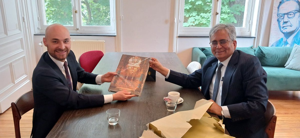 India in Belgium & Luxembourg (@indembassybru) on Twitter photo Amb <a href="/AmbSaurabhKumar/">Saurabh Kumar</a> had a productive meeting with Hon. Mayor of Ixelles <a href="/RomainDeReusme/">Romain De Reusme</a> where increased cultural cooperation and people-to-people connect between 🇮🇳 & 🇧🇪 was discussed. Amb thanked Mayor for all the cooperation extended to Embassy by Commune of Ixelles. Amb <a href="/AmbSaurabhKumar/">Saurabh Kumar</a> had a productive meeting with Hon. Mayor of Ixelles <a href="/RomainDeReusme/">Romain De Reusme</a> where increased cultural cooperation and people-to-people connect between 🇮🇳 & 🇧🇪 was discussed. Amb thanked Mayor for all the cooperation extended to Embassy by Commune of Ixelles.