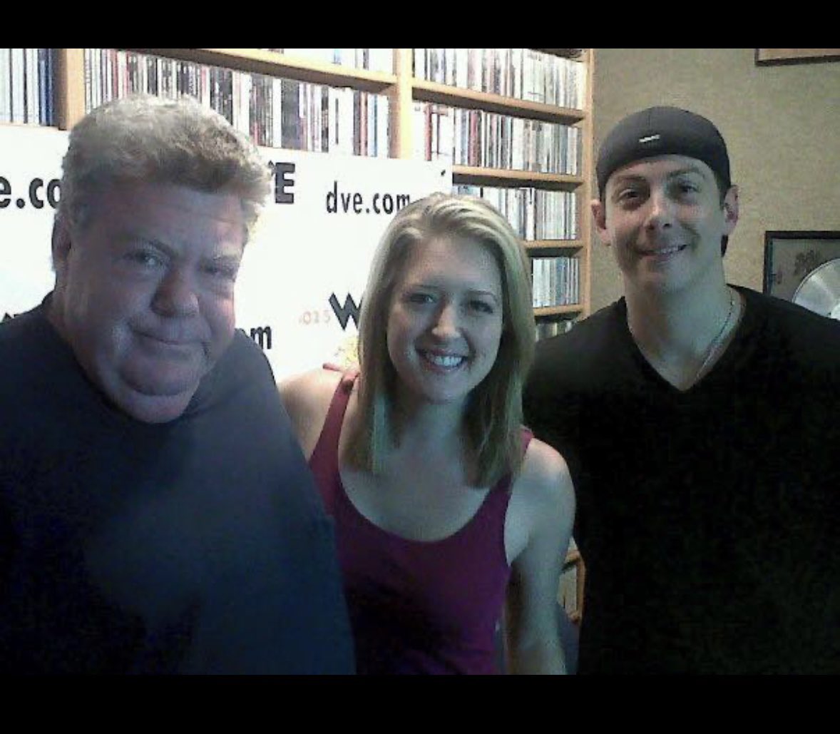 Rest in peace, George.  Raising a muffin to you today.🤍
<a href="/DVERandy/">Randy Baumann</a> @dveBillCrawford #Norm