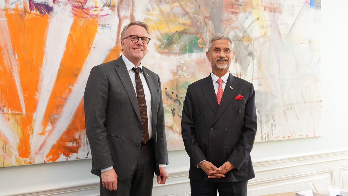 DrSJaishankar's tweet photo. Pleased to meet Minister for Industry, Business and Financial Affairs Morten Bodskov in Copenhagen today. 

Discussed deepening existing areas of cooperation and exploring new possibilities. 

🇮🇳 🇩🇰 https://t.co/JTksGnIVYx