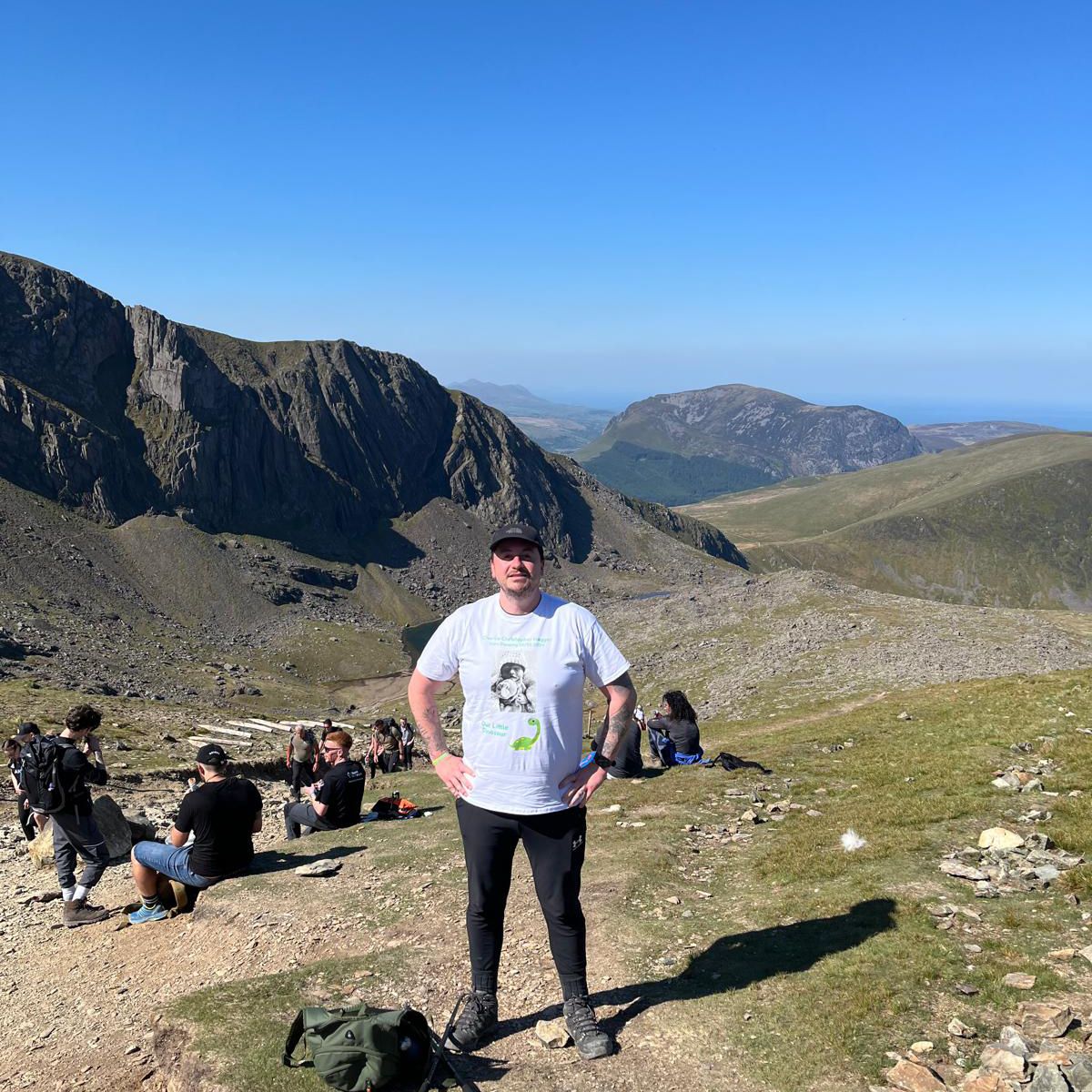 ChallengeC's tweet photo. From Enfield to the summit of Snowdon ⛰
32 from @BrowneGroupUK took on the Llanberis Path in support of @CHUMSCharity — and smashed it.
Proud to support such a brilliant team with Challenge Central.
#SnowdonChallenge #CHUMSUK #TeamTrek #ChallengeCentral https://t.co/fcFfiD5v1X