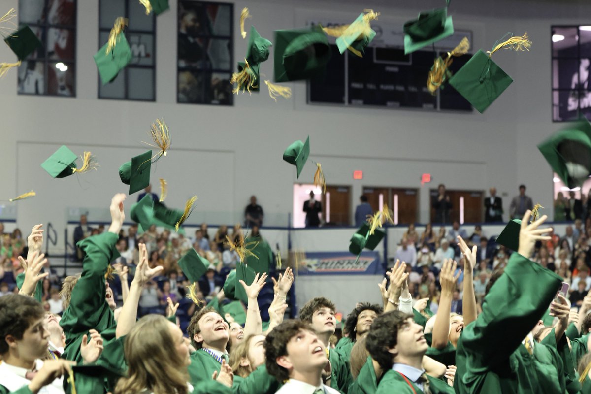 Congratulations to our 316 graduates from the class of 2025! Visit the Mountain Brook Schools Facebook page to view the graduation photo album.

Thanks to teachers Kyle Cannon and Anna Galloway for their photos.

➡️ facebook.com/share/p/19JUrT…