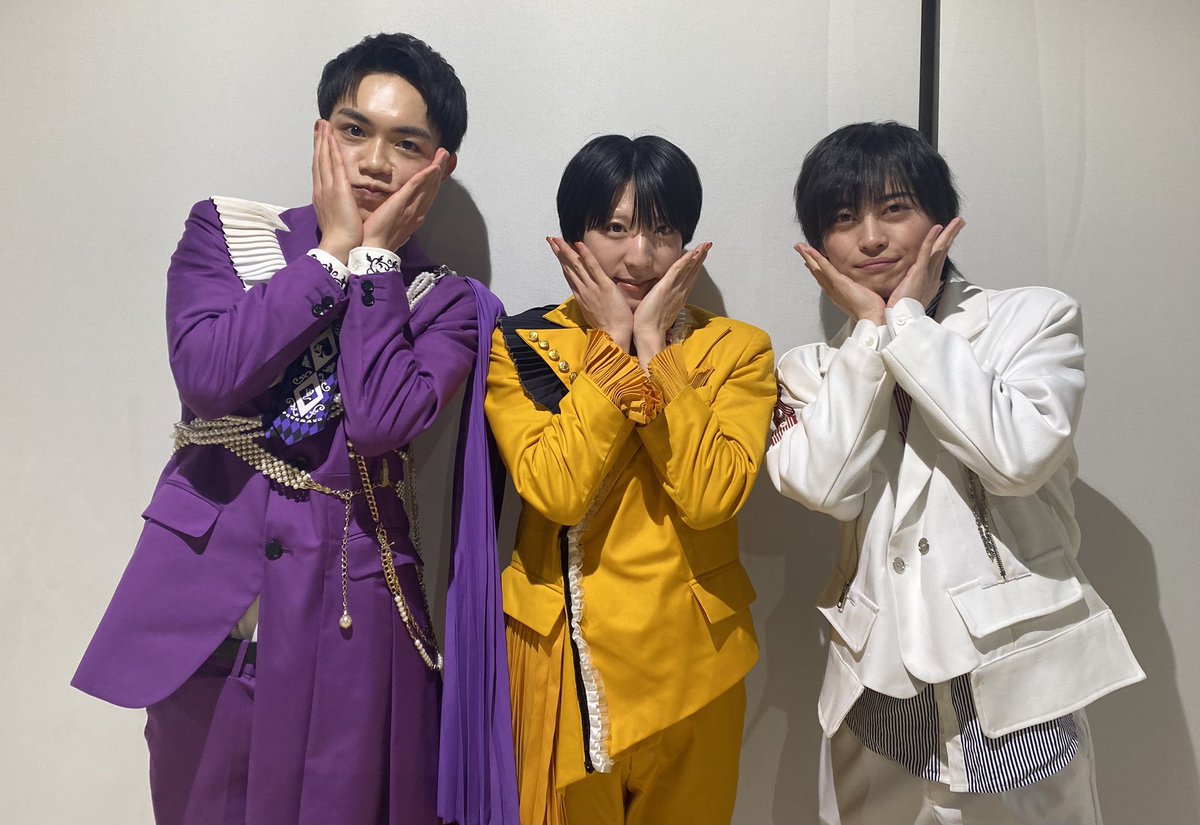 syachirock's tweet photo. 【Interview】
カラフルダイヤモンド（@karadai_12）「キミジェニック」インタビューを公開！
《自分たちなりのアイドル像を作り上��て》
自分の個性と向き合って活かしながら、グループに繋げていくのか。熱い想いを打ち明けてくれた。
前半：https://t.co/YX9bu3CK7v
後半：https://t.co/0olMW8ReZJ https://t.co/wx8wa1pOUm