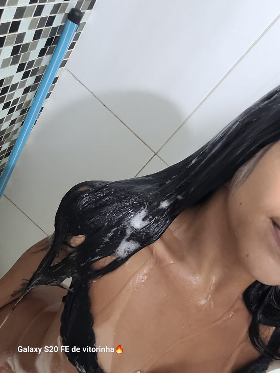 bbzinhaa_5's tweet photo. 🚿 https://t.co/x8QY3YUEpF