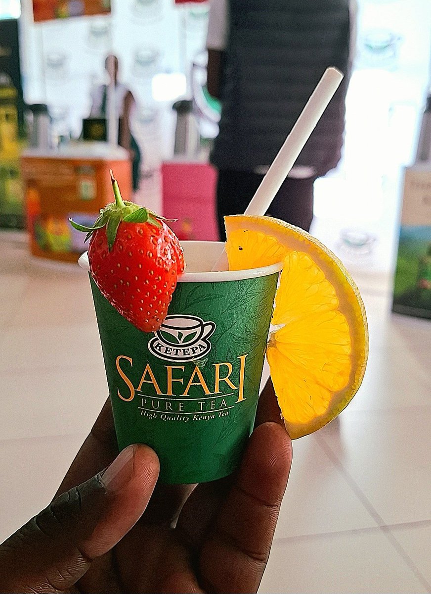 TrendySam's tweet photo. @KetepaLtd just found a way of adding to my tea addiction with their iced forest fruit flavoured tea.  #WorldTeaDay https://t.co/X1uzYYnllM